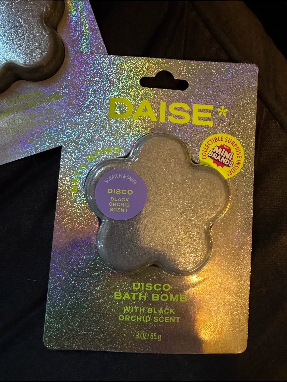 Set of 5 Daise Flower Bath Bombs - with mini brands! - Picture 3 of 4